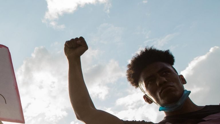 Read more about the article African-American economic gap remains despite US expansion