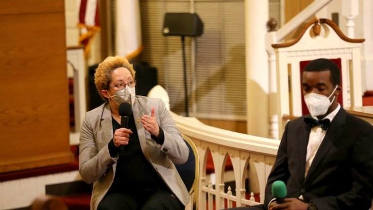 Read more about the article Health care system has often failed communities of color. That history is hindering vaccination efforts