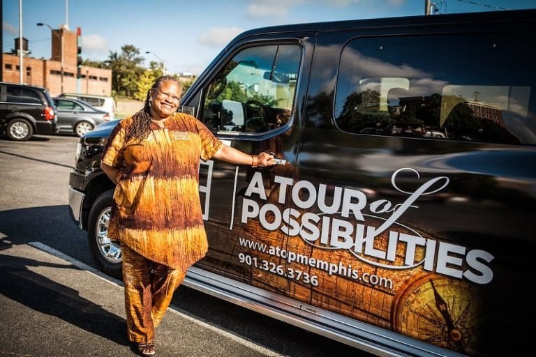 Read more about the article She Showcases African American History Throughout Memphis
