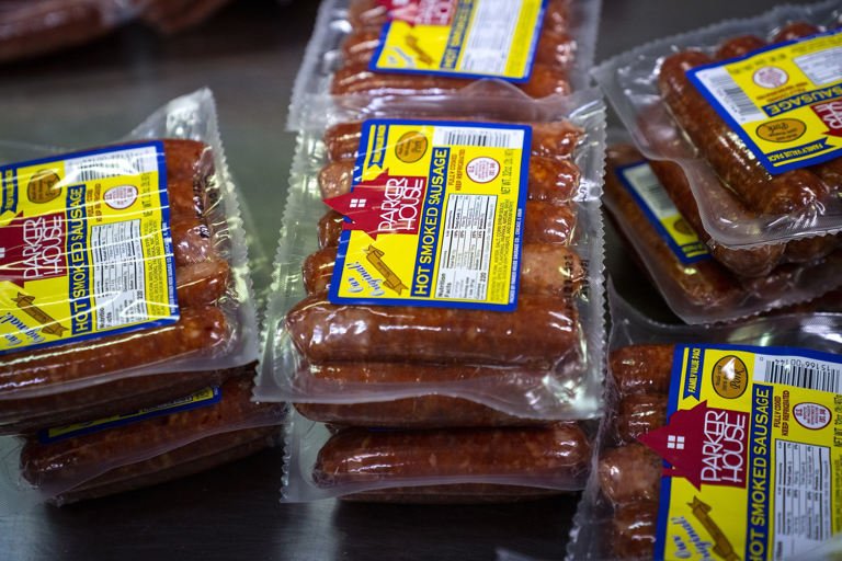 Read more about the article Parker House Sausage began with $10 and a family recipe. 102 years later, it’s a Chicago icon — and one of America’s oldest Black-owned businesses.