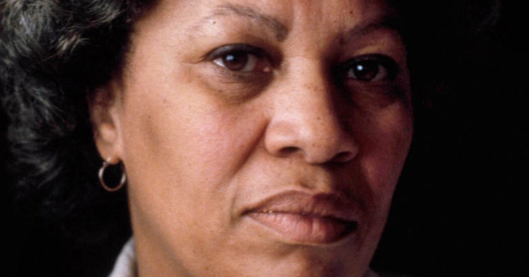 Read more about the article Toni Morrison’s Only Short Story Addresses Race by Avoiding Race