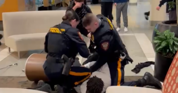 Read more about the article Activists To Condemn Police Profiling Of Black Teen At New Jersey Mall