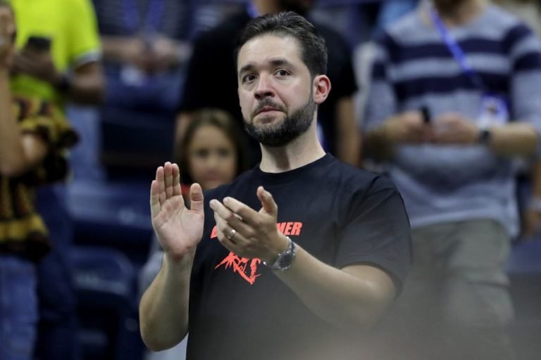 Read more about the article “Why I Needed to Resign in Protest” – Serena Williams’ Husband Alexis Ohanian Reveals How His Conversation With Father-In-Law, Richard, Motivated Him to Step Down From Reddit