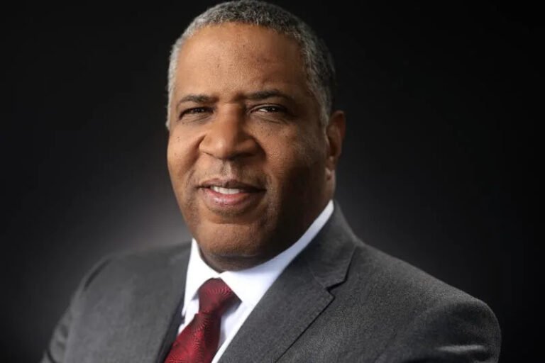 Read more about the article The Evolution of Robert Smith, The Richest African American